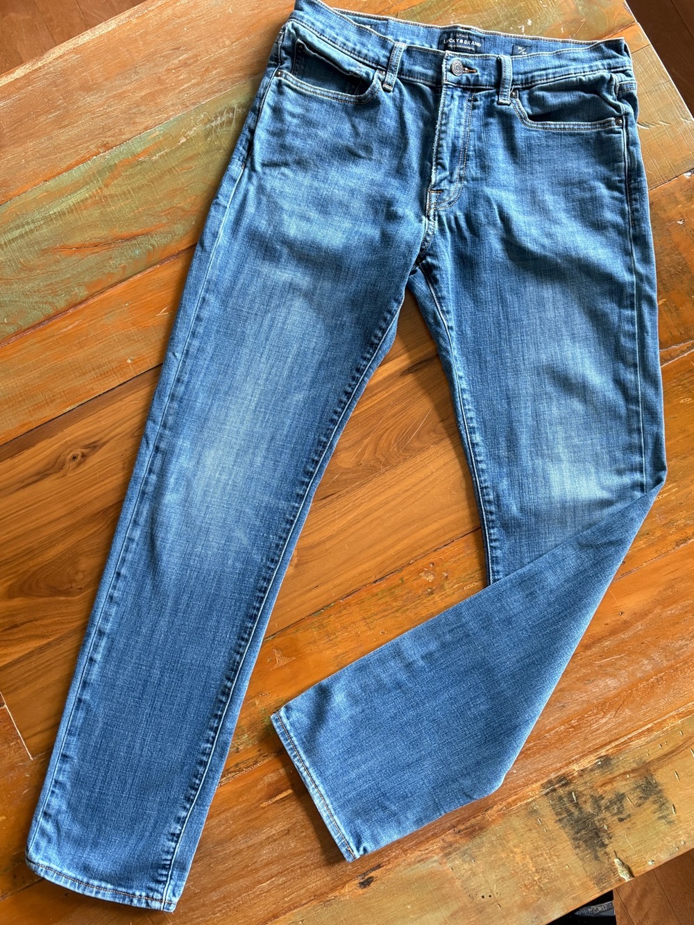 Lucky Brand Slim Straight Men's Jeans in Medium Blue Wash